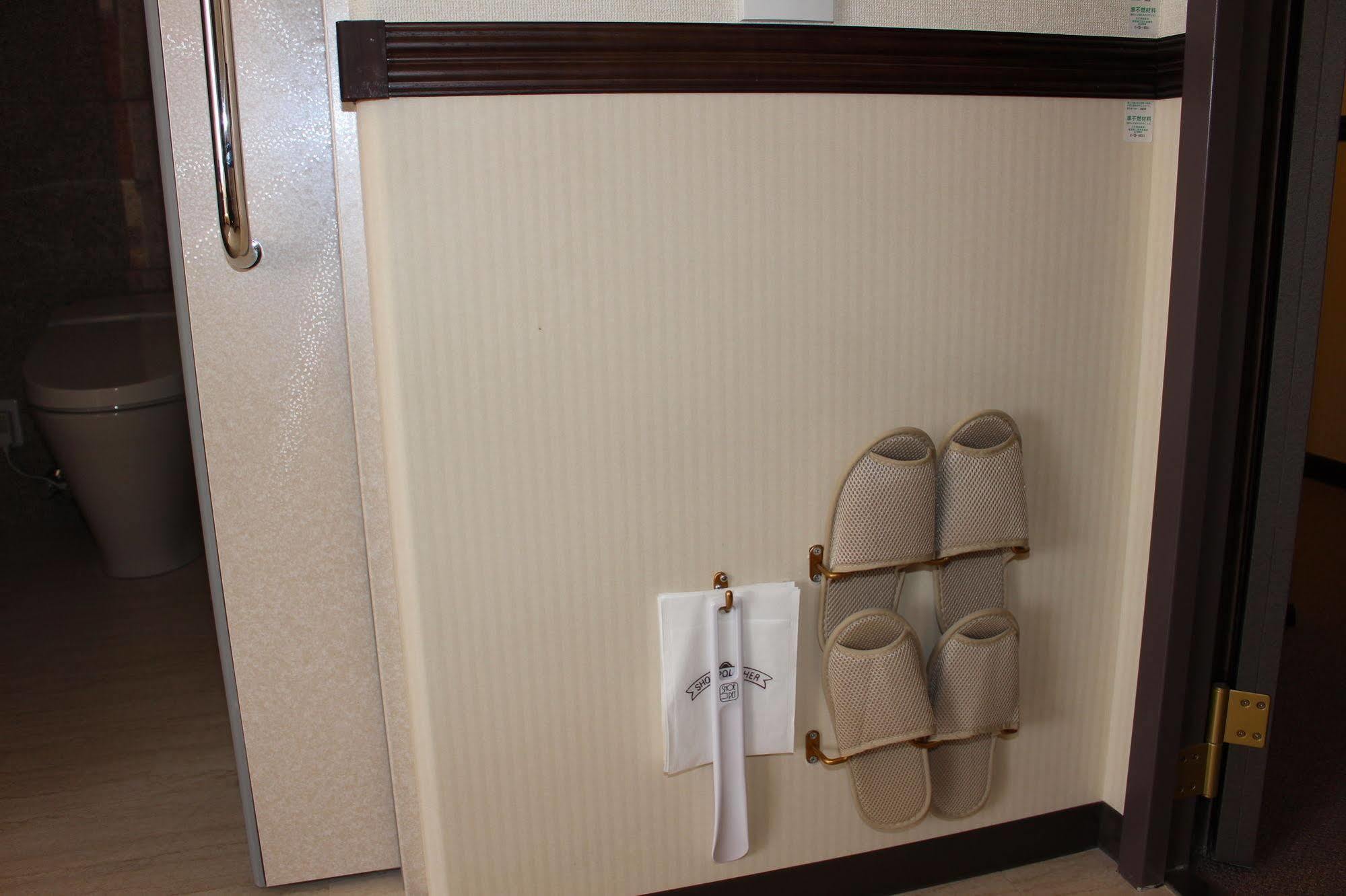 Toyoko Inn Kofu-Eki Minami-Guchi No.1 Bagian luar foto