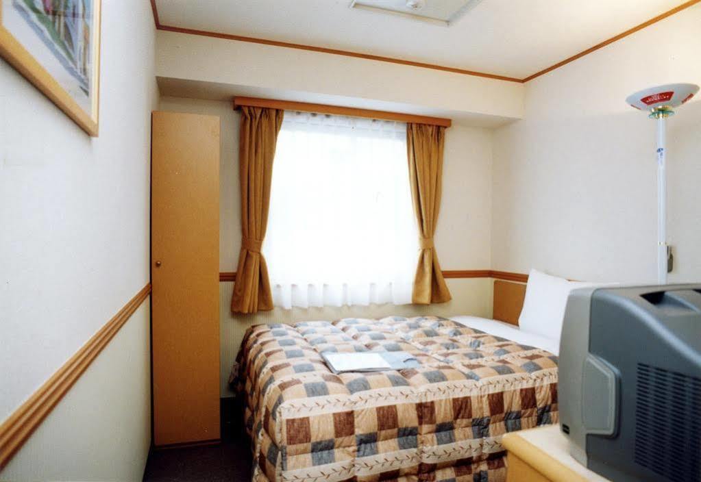 Toyoko Inn Kofu-Eki Minami-Guchi No.1 Bagian luar foto